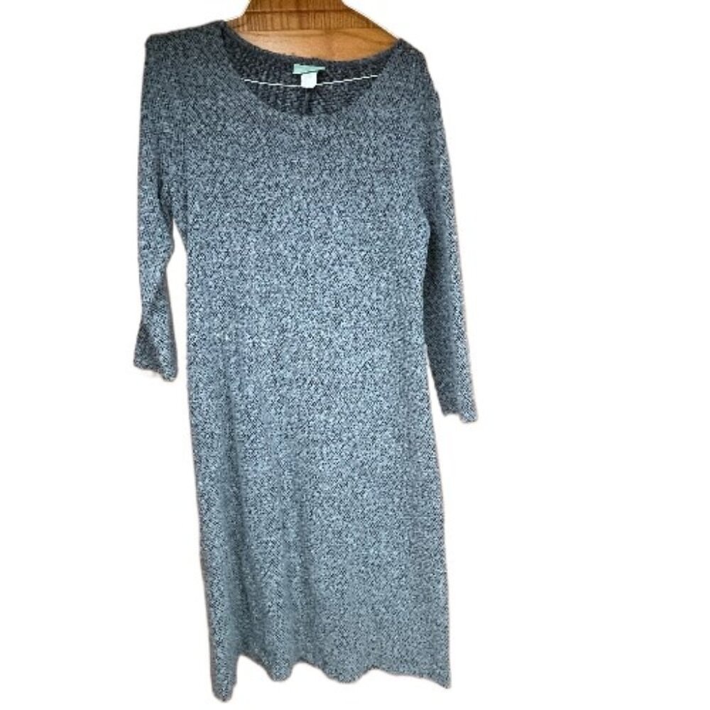 lg pt ladies 220 Hickory dress. round neck. Black and white looks light gray.
